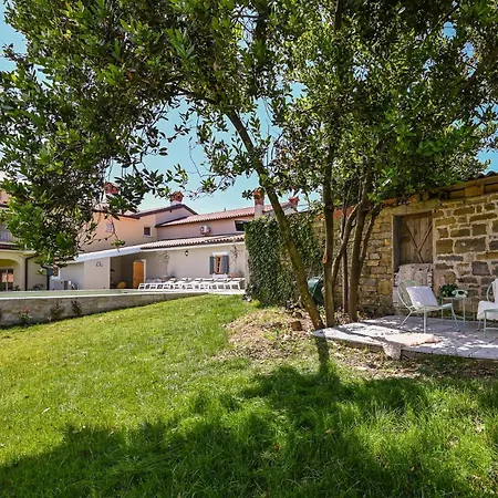 Apartment Medanni
