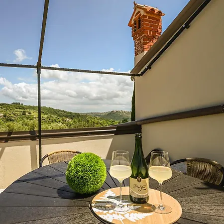 Apartment Medanni *