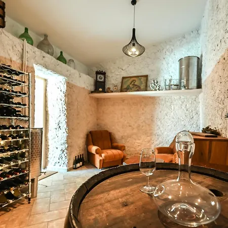 Apartment Medanni